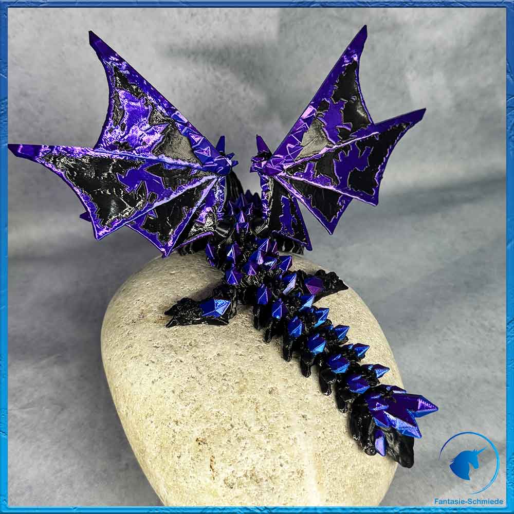 Baby Wolfdrache mit Flügel - Schwarz - Blau Lila
