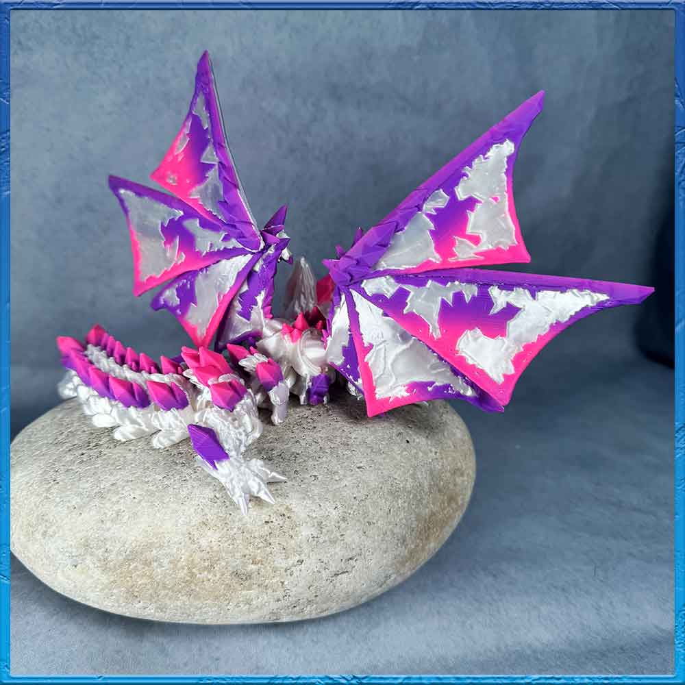 Baby Wolfsdrache mit Flügel - Weiß - Pink Lila