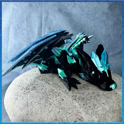 Baby Wolfsdrache mit Flügel - schwarz blau grün